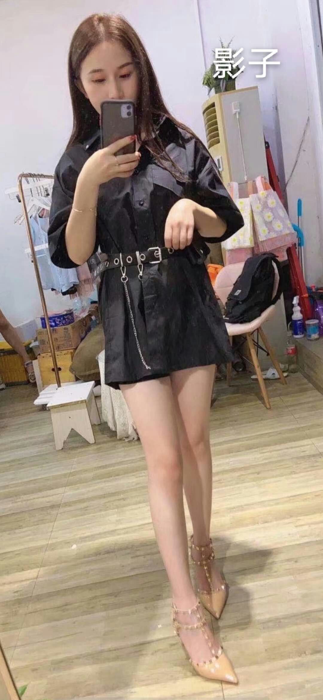 南昌艾溪湖地铁东站漂亮妹子